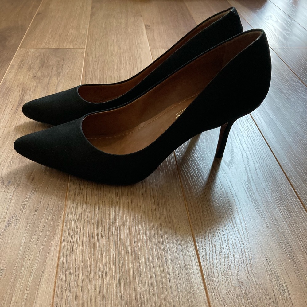 L’Intervalle black nubuck mid heel shoes